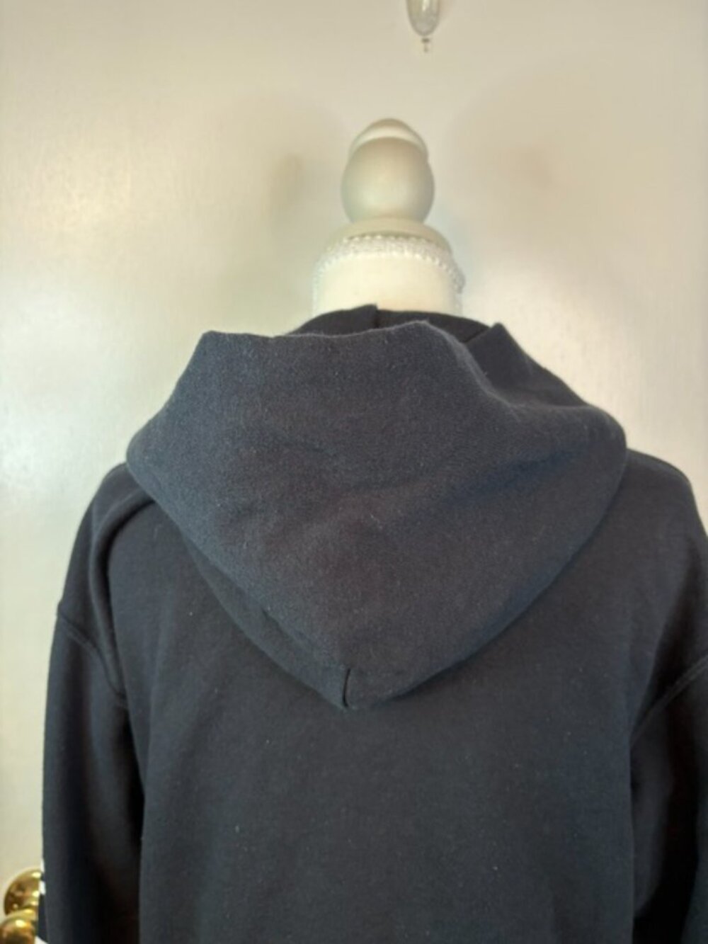 FRIENDS Black hoody sweatshirt - Picture 7 of 9